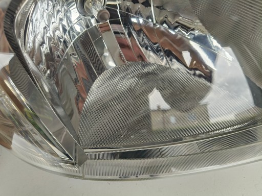 LAMPA FAR DESNA STRANA TOYOTA HILUX 12- REDIZAJN