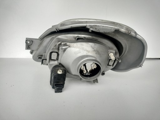 LAMPA FAR DESNA STRANA RENAULT TRAFIC OPEL VIVARO 00-07