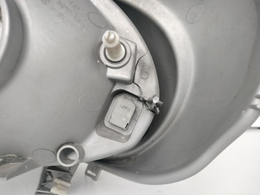 LAMPA FAR DESNA STRANA RENAULT TRAFIC OPEL VIVARO 00-07