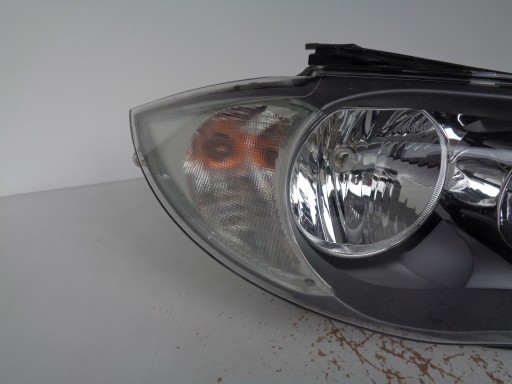 LAMPA FAR DESNA STRANA BMW 1 E81 E87 07-10 REDIZAJN LAMPA FAR DESNA STRANA BMW 1 E81 E87 07-10 REDIZAJN