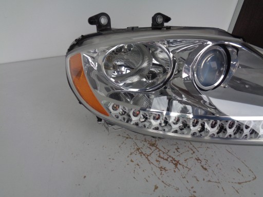 LAMPA FAR DESNA STRANA MASERATI QUATTROPORTE V XENON LED