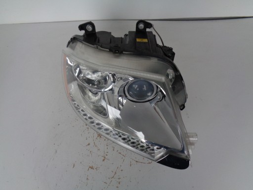 LAMPA FAR DESNA STRANA MASERATI QUATTROPORTE V XENON LED