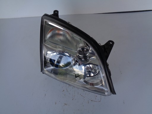 LAMPA FAR DESNA STRANA OPEL VECTRA C 02-05 XENON ZAKRETNI