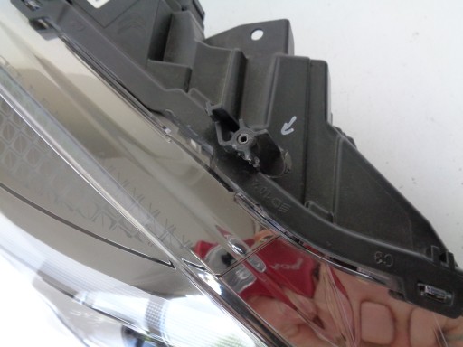 LAMPA FAR DESNA STRANA CITROEN DS3 16- REDIZAJN XENON LED