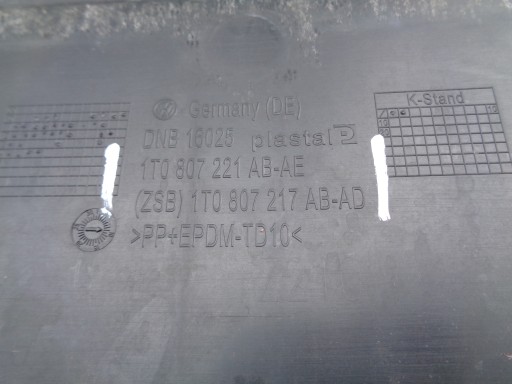 BRANIK PREDNJA STRANA VW TOURAN 1T 1T0 10-15 CROSS NR 49790 BRANIK PREDNJA STRANA VW TOURAN 1T 1T0 10-15 CROSS NR 49790