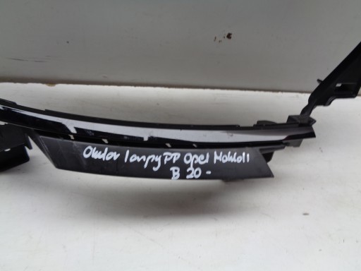 NOSAČ OBWÓDKA LAMPE FAROVI  DESNA STRANA OPEL MOKKA II B 20-