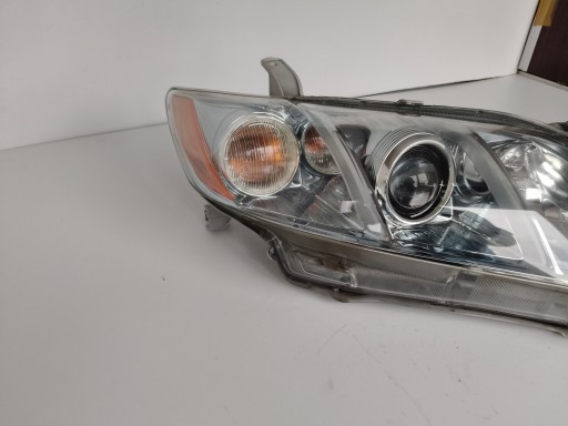 LAMPA FAR DESNA STRANA TOYOTA CAMRY 06- USA