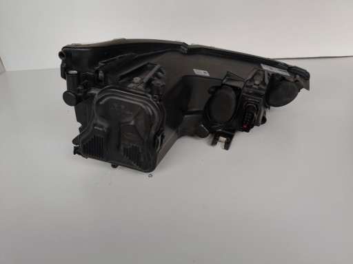 LAMPA FAR LIJEVA STRANA AUDI A1 8X 8X0 10-14
