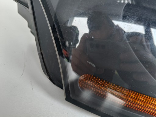 LAMPA FAR DESNA STRANA AUDI TT 8N 8N0 98- XENON