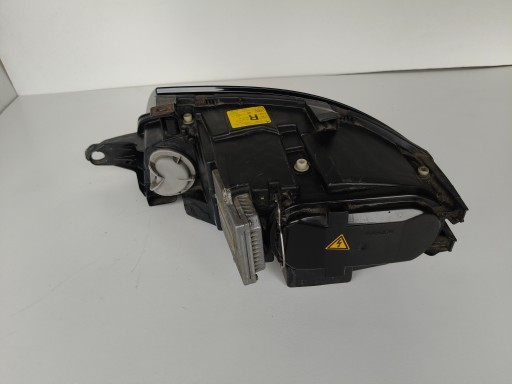LAMPA FAR DESNA STRANA AUDI TT 8N 8N0 98- XENON