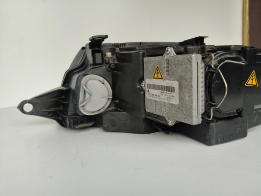 LAMPA FAR DESNA STRANA AUDI TT 8N 8N0 98- XENON