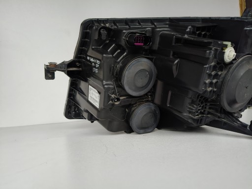 LAMPA FAR DESNA STRANA VW CRAFTER II 7C 7C0 17- MAN TGE