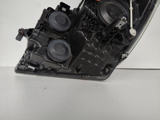 LAMPA FAR DESNA STRANA VW CRAFTER II 7C 7C0 17- MAN TGE