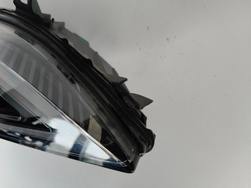 MAGLENKA DESNA STRANA RENAULT MEGANE E-TECH 23- LED DRL