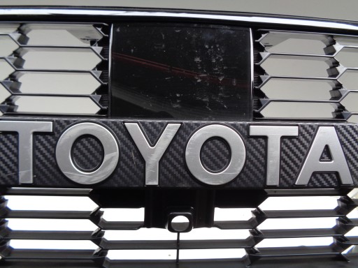 MASKA TOYOTA HILUX 20- REDIZAJN GR SPORT