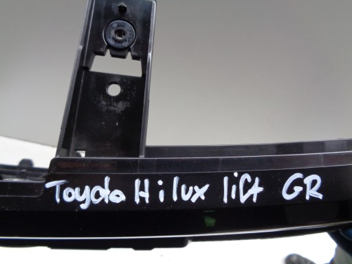 MASKA TOYOTA HILUX 20- REDIZAJN GR SPORT