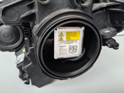 LAMPA FAR DESNA STARIRANA FORD ECOSPORT 17- REDIZAJN STARI TAMNA XENON