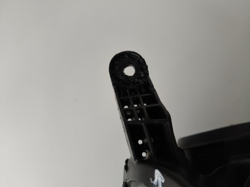 LAMPA FAR DESNA STARIRANA FORD ECOSPORT 17- REDIZAJN STARI TAMNA XENON