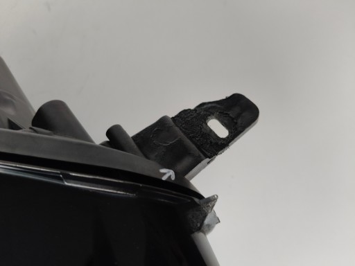 LAMPA FAR DESNA STARIRANA FORD ECOSPORT 17- REDIZAJN STARI TAMNA XENON