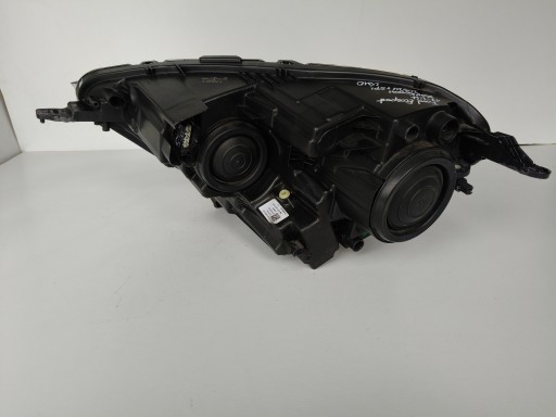 LAMPA FAR DESNA STARIRANA FORD ECOSPORT 17- REDIZAJN STARI TAMNA XENON