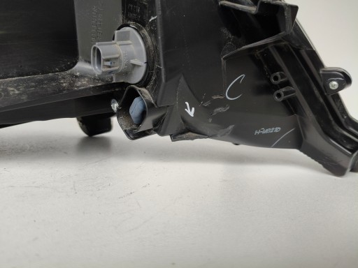 LAMPA FAR LIJEVA STRANA MITSUBISHI SPACE STAR 20-