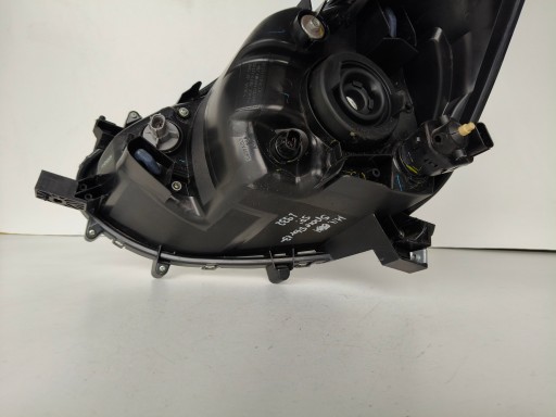LAMPA FAR DESNA STRANA MITSUBISHI SPACE STAR 13-