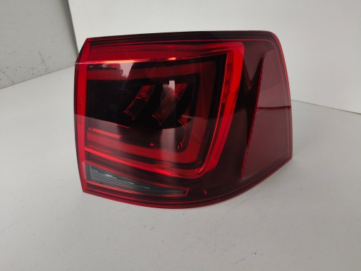 LAMPA FAR DESNA STRANA ZADNJA SEAT ALHAMBRA 7N5 LED