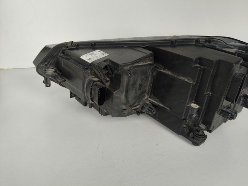 LAMPA FAR DESNA STRANA VW TOURAN 5TA 16- FULL LED