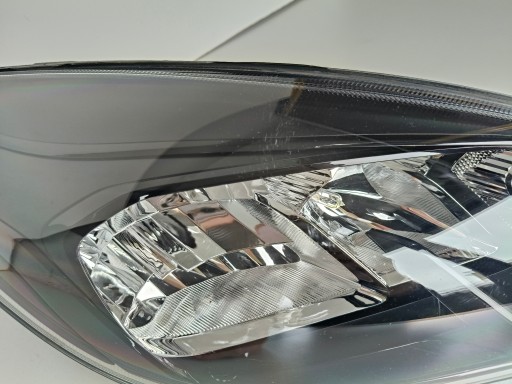 LAMPA FAR DESNA STARIRANA FORD FIESTARIA MK8 17- STARI TAMNA LED LAMPA FAR DESNA STARIRANA FORD FIESTARIA MK8 17- STARI TAMNA LED