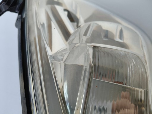 LAMPA FAR DESNA STRANA OPEL VECTRA C 05- REDIZAJN XENON ZAKRETNI