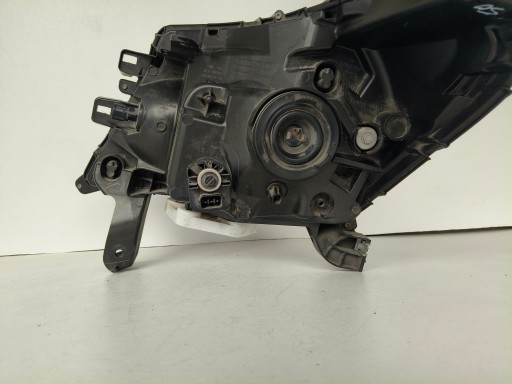LAMPA FAR DESNA STRANA NISSAN NAVARA D23 NP300 16- LAMPA FAR DESNA STRANA NISSAN NAVARA D23 NP300 16-