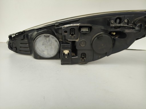 LAMPA FAR DESNA STRANA PEUGEOT 308 07-11