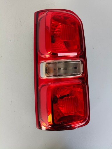 LAMPA FAR LIJEVA STRANA ZADNJA CITROEN JUMPY EXPERT PROACE 16-
