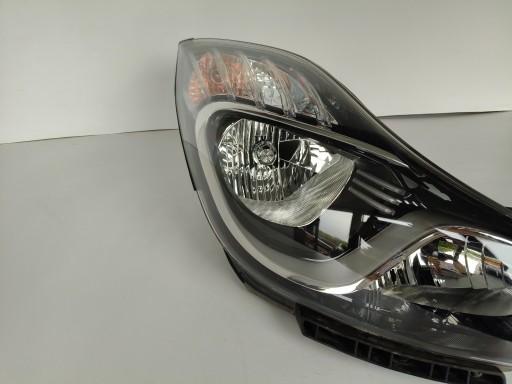 LAMPA FAR DESNA STRANA HYUNDAI IX20 10-