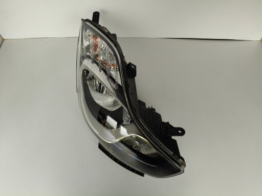 LAMPA FAR DESNA STRANA HYUNDAI IX20 10-