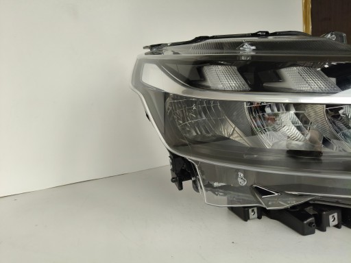 LAMPA FAR DESNA STRANA SUZUKI SX4 S-CROSS 22- FULL LED LAMPA FAR DESNA STRANA SUZUKI SX4 S-CROSS 22- FULL LED