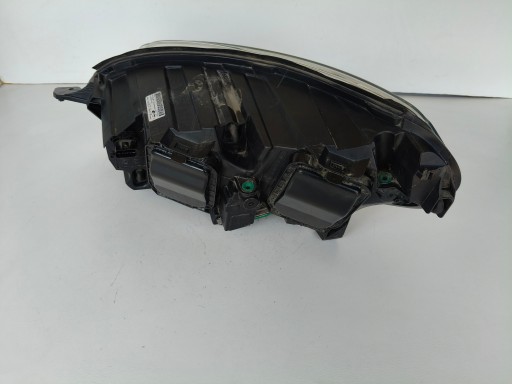 LAMPA FAR DESNA STRANA OPEL ZAFIRA D 19- XENON LAMPA FAR DESNA STRANA OPEL ZAFIRA D 19- XENON