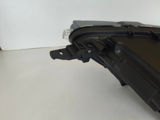 LAMPA FAR DESNA STRANA FORD ECOSPORT 17- REDIZAJN LAMPA FAR DESNA STRANA FORD ECOSPORT 17- REDIZAJN