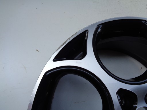 FELGA ALUMINIJSKA ALFA ROMEO 8JX19 ET37 5X110 721 50569176 FELGA ALUMINIJSKA ALFA ROMEO 8JX19 ET37 5X110 721 50569176