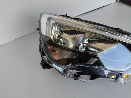 LAMPA FAR DESNA STRANA OPEL COMBO E 18-