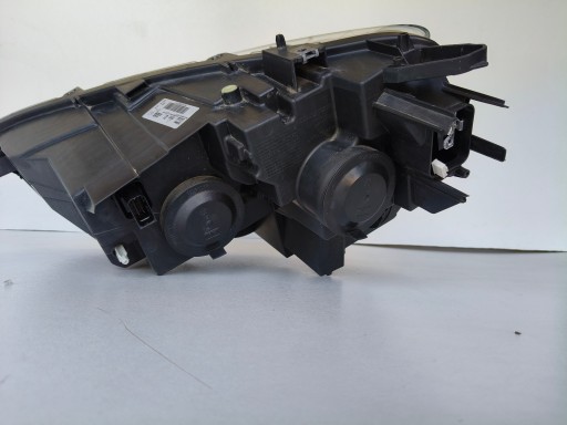 LAMPA FAR DESNA STRANA OPEL COMBO E 18-