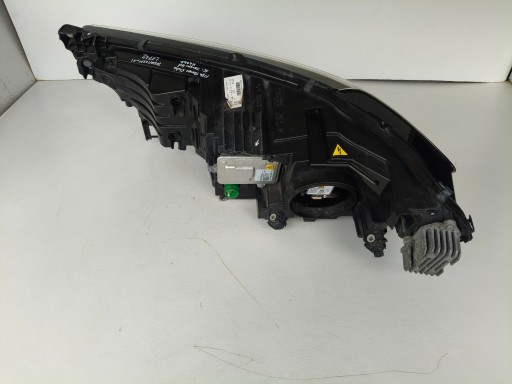 LAMPA FAR DESNA STRANA ALFA ROMEO STELVIO 16- XENON LED