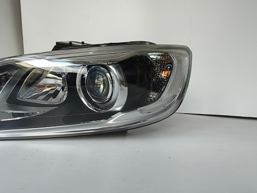 LAMPA FAR LIJEVA STRANA VOLVO V60 S60 13- REDIZAJN XENON ZAKRETNI LAMPA FAR LIJEVA STRANA VOLVO V60 S60 13- REDIZAJN XENON ZAKRETNI