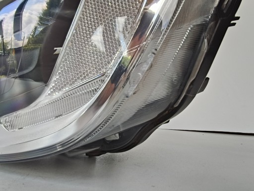 LAMPA FAR LIJEVA STRANA VOLVO V60 S60 13- REDIZAJN XENON ZAKRETNI LAMPA FAR LIJEVA STRANA VOLVO V60 S60 13- REDIZAJN XENON ZAKRETNI