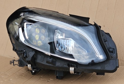 MERCEDES B-KLASA W246 REDIZAJN 14-18 LAMPA FAR DESNA STRANA FULL LED A2469067001