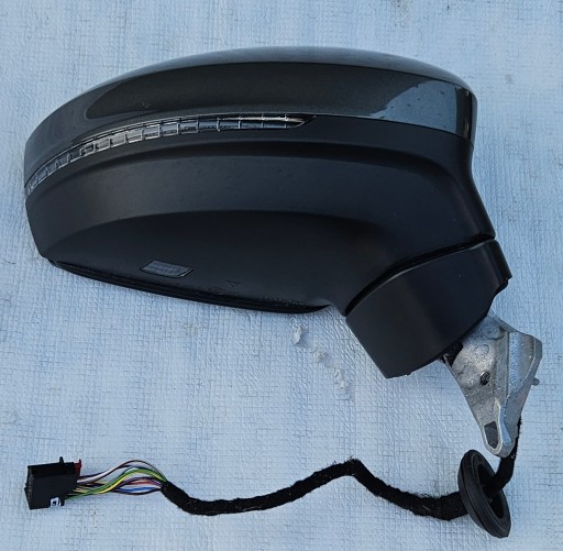 VW TIGUAN II 5NA DESNA  RETROVIZOR 5NB857502 13PIN