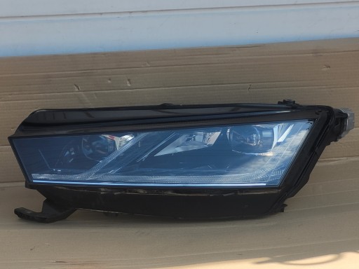 SKODA OCTAVIA IV 4 LAMPA FAR LIJEVA STRANA FULL LED 8E4941015A