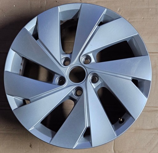 VW GOLF 8 VIII ALU FELGA 6.5JX17 ET46 5H0601025B