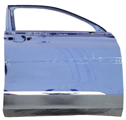 VW TIGUAN II 5NA VRATA PREDNJA STRANA DESNA POKLOPAC