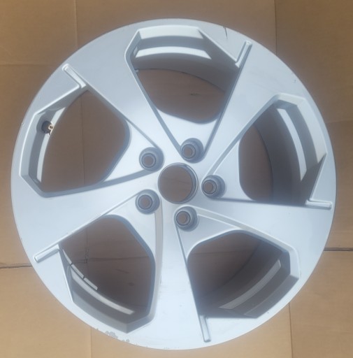 AUDI A3 S3 ALU FELGA 7,5X18 8V0601025DJ